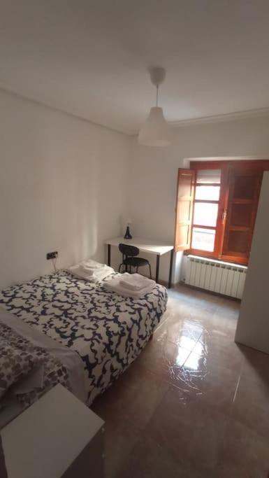 Piso Centrico En Casco Antiguo Apartment เลออน ภายนอก รูปภาพ