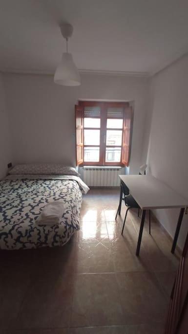 Piso Centrico En Casco Antiguo Apartment เลออน ภายนอก รูปภาพ